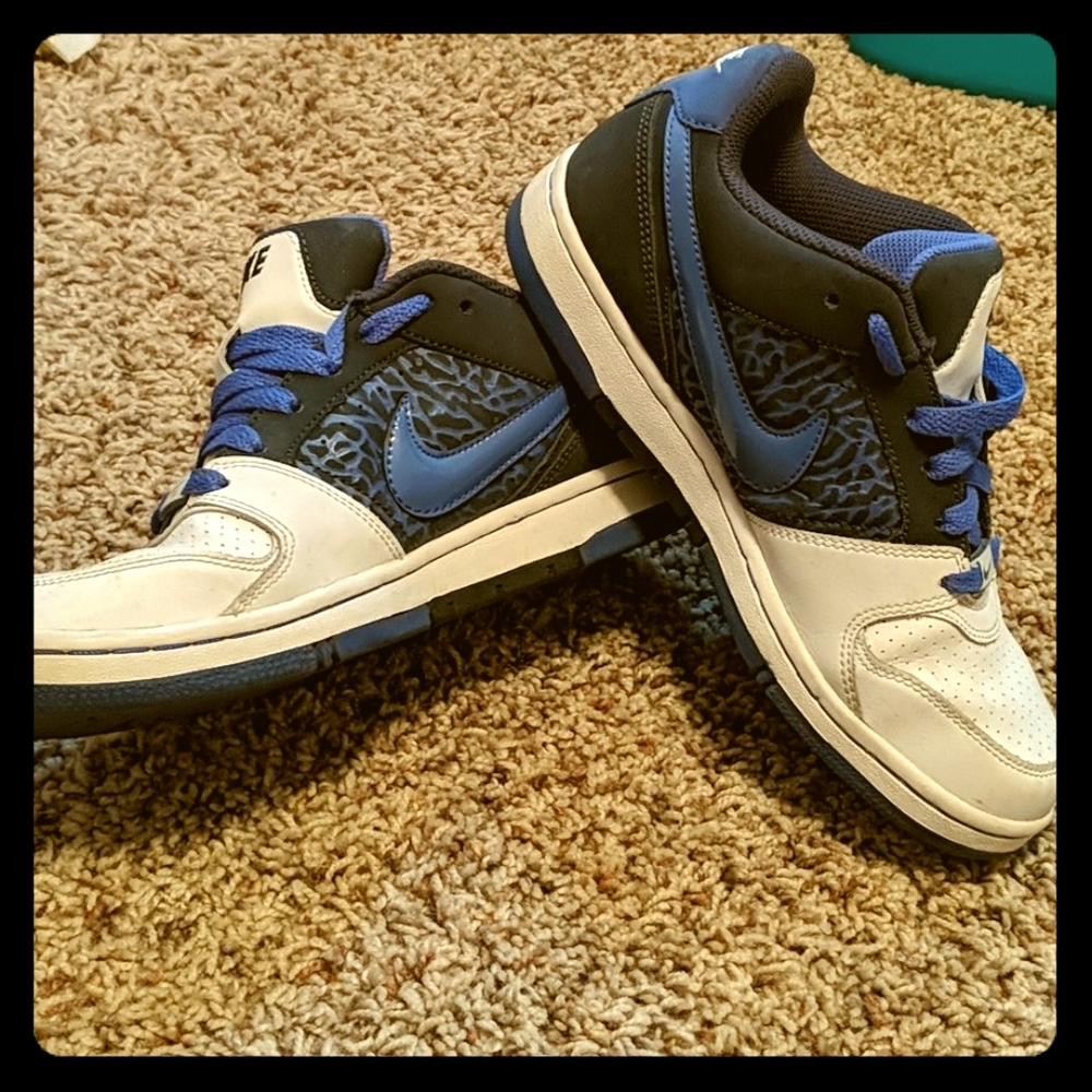 Womens Nike air prestige 2 low